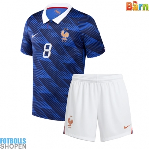 Billiga Frankrike Aurelien Tchouameni #8 Hemmatröja Barn VM 2026 Kortärmad (+ Korta byxor)